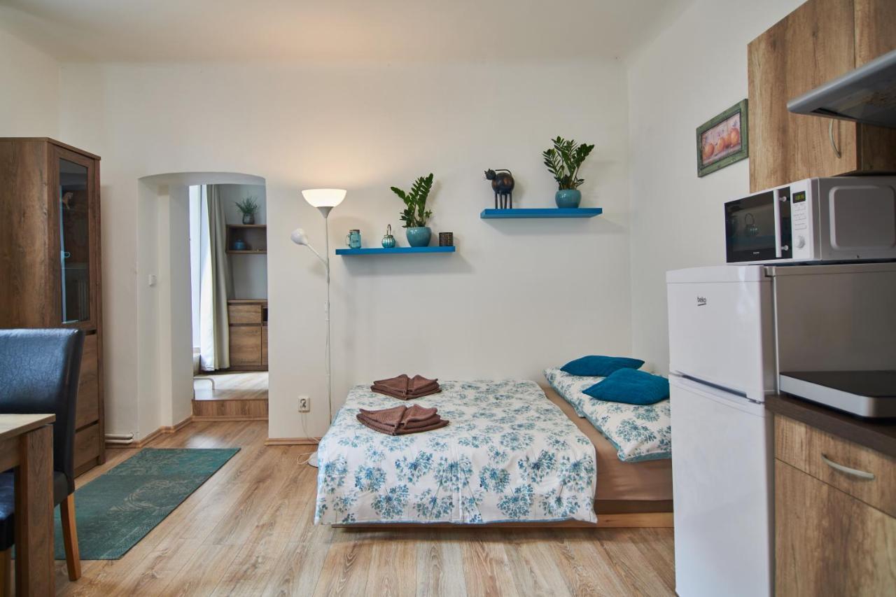 Nice Home To Stay At Prague Close To Castle With Terrace And Garden エクステリア 写真