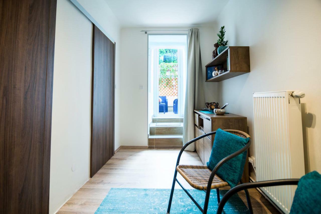 Nice Home To Stay At Prague Close To Castle With Terrace And Garden エクステリア 写真