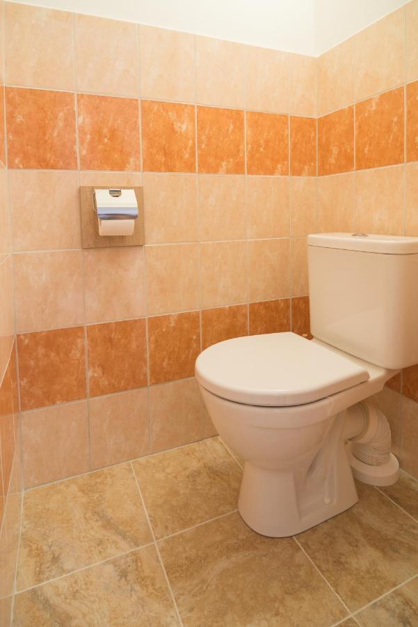Nice Home To Stay At Prague Close To Castle With Terrace And Garden エクステリア 写真